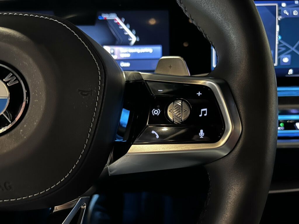 2023 BMW 7 Series 740i/MSportPkgPro/HtdSeats1st&2ndRow/SkyLounge/Bower&Wilkins - 23075478 - 38