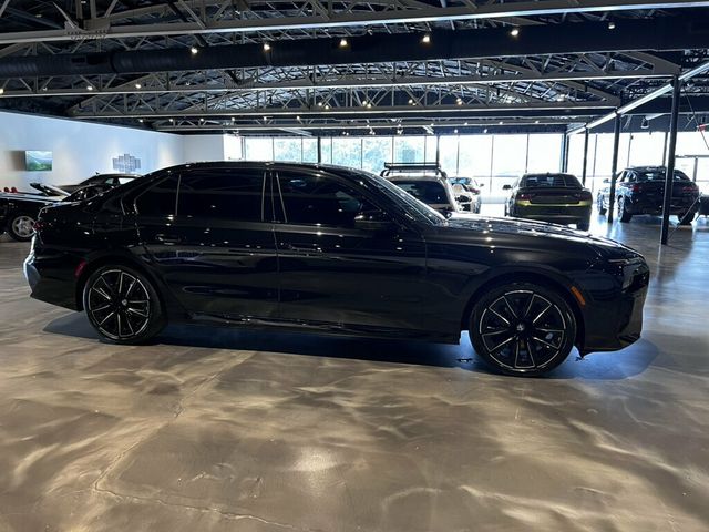 2023 BMW 7 Series 740i/MSportPkgPro/HtdSeats1st&2ndRow/SkyLounge/Bower&Wilkins - 23075478 - 3