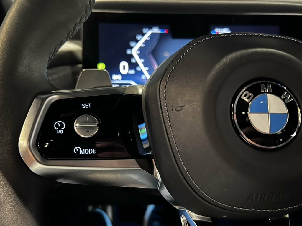 2023 BMW 7 Series 740i/MSportPkgPro/HtdSeats1st&2ndRow/SkyLounge/Bower&Wilkins - 23075478 - 39