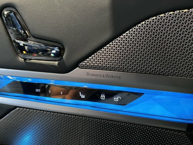 2023 BMW 7 Series 740i/MSportPkgPro/HtdSeats1st&2ndRow/SkyLounge/Bower&Wilkins - 23075478 - 41
