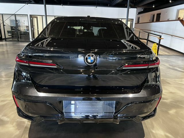2023 BMW 7 Series 740i/MSportPkgPro/HtdSeats1st&2ndRow/SkyLounge/Bower&Wilkins - 23075478 - 5