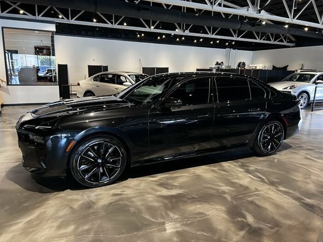 2023 BMW 7 Series 740i/MSportPkgPro/HtdSeats1st&2ndRow/SkyLounge/Bower&Wilkins - 23075478 - 7