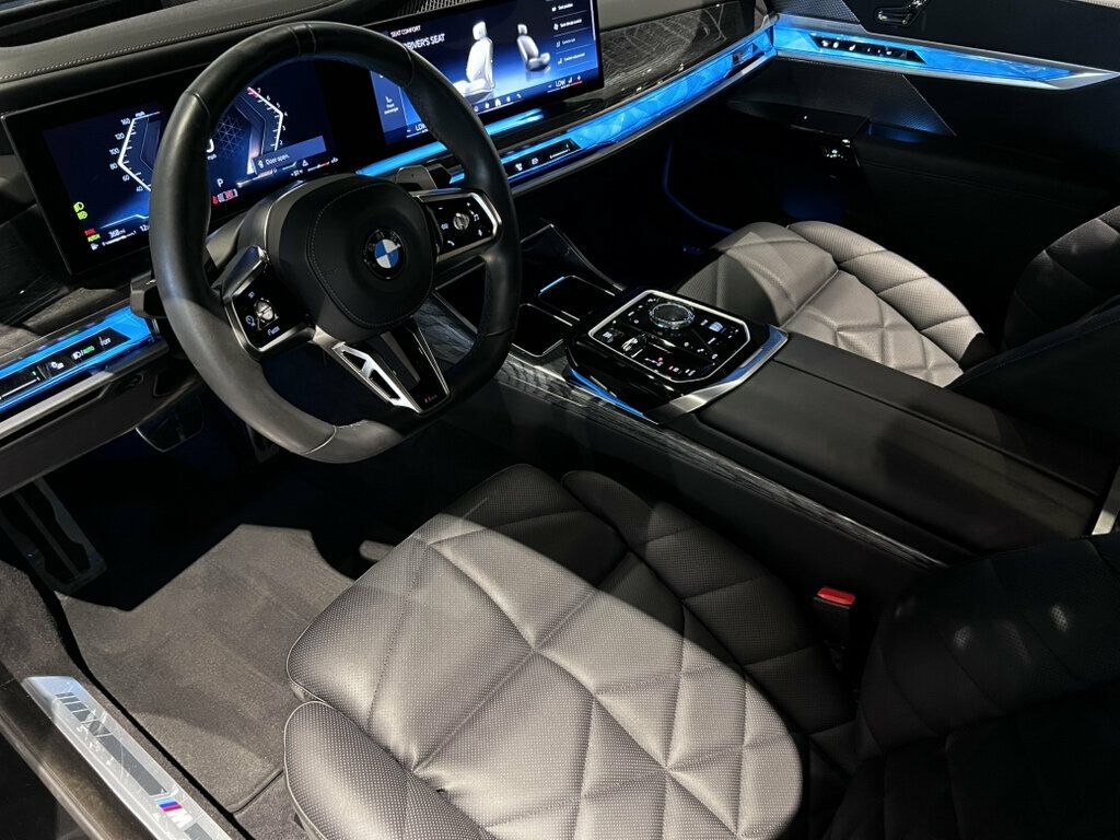 2023 BMW 7 Series 740i/MSportPkgPro/HtdSeats1st&2ndRow/SkyLounge/Bower&Wilkins - 23075478 - 8