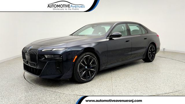 2023 BMW 7 Series 740i Sedan w/ 21’’ Wheels, M Sport Pro Pkg & Parking Assistance - 23035169 - 0