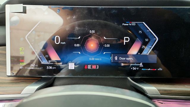 2023 BMW 7 Series 740i with Automatic Doors, 21'' Wheels & Parking Assistance Pkg - 22942769 - 13