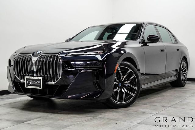 2023 BMW 7 Series 760i xDrive - 23026361 - 0
