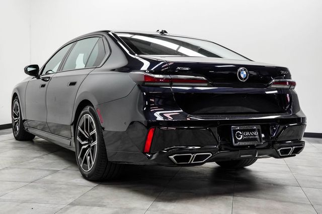 2023 BMW 7 Series 760i xDrive - 23026361 - 10