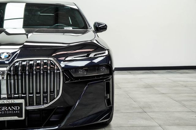 2023 BMW 7 Series 760i xDrive - 23026361 - 3