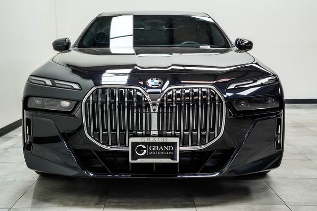 2023 BMW 7 Series 760i xDrive - 23026361 - 5
