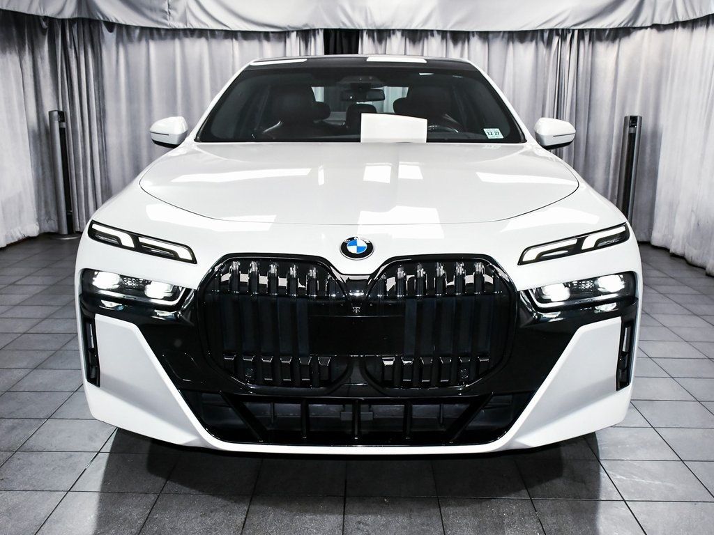 2023 Bmw 760i xDrive photo 2