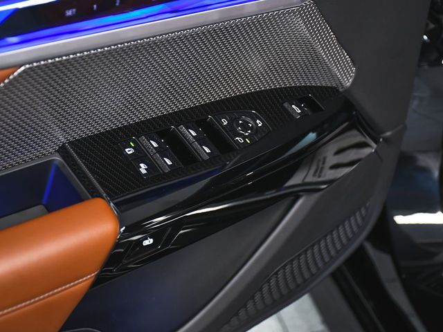 2023 BMW 7 Series 760i xDrive - 23011159 - 9