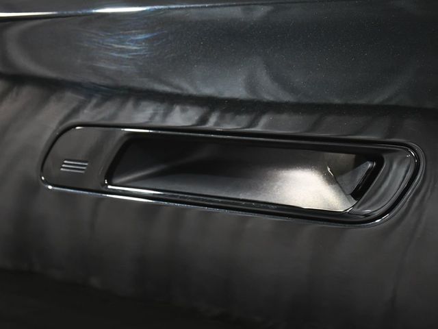 2023 BMW 7 Series 760i xDrive - 23011159 - 12