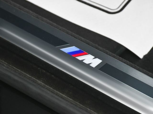 2023 BMW 7 Series 760i xDrive - 23011159 - 13