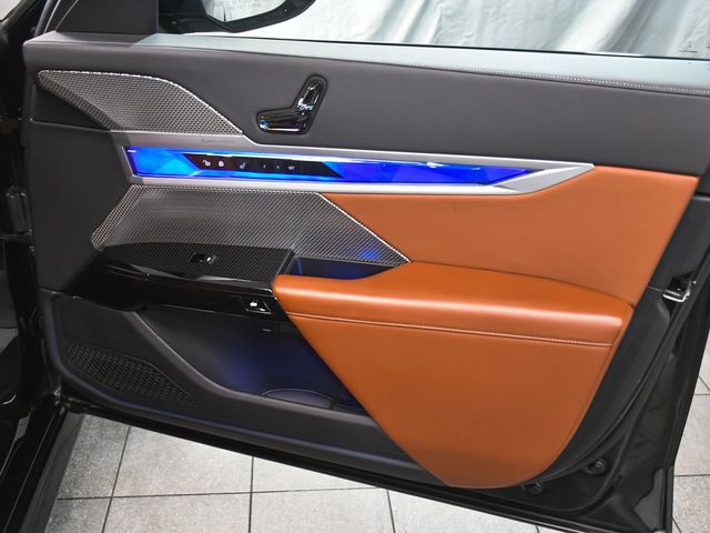 2023 BMW 7 Series 760i xDrive - 23011159 - 19