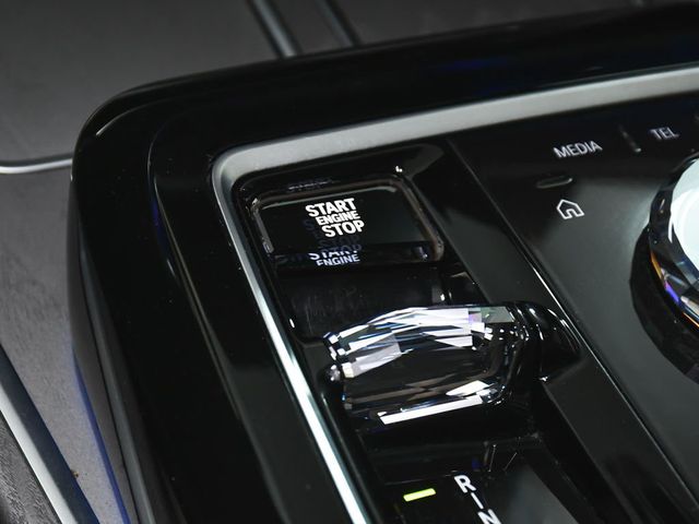 2023 BMW 7 Series 760i xDrive - 23011159 - 39