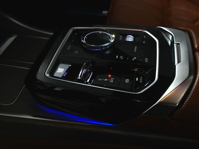 2023 BMW 7 Series 760i xDrive - 23011159 - 48