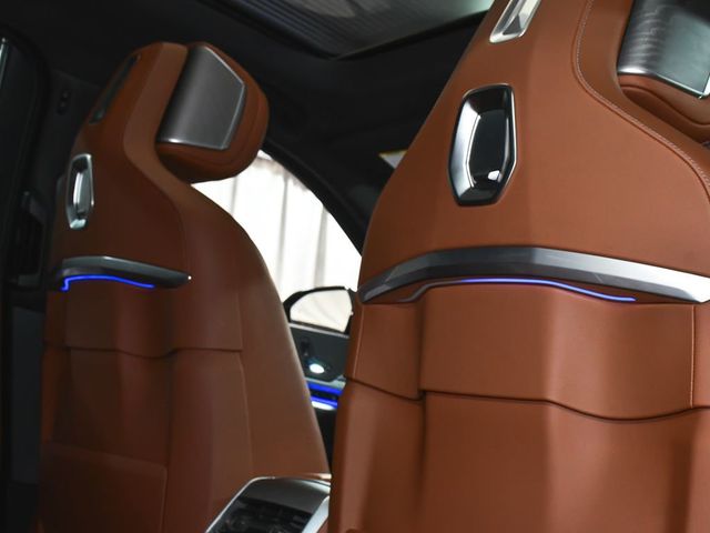 2023 BMW 7 Series 760i xDrive - 23011159 - 62