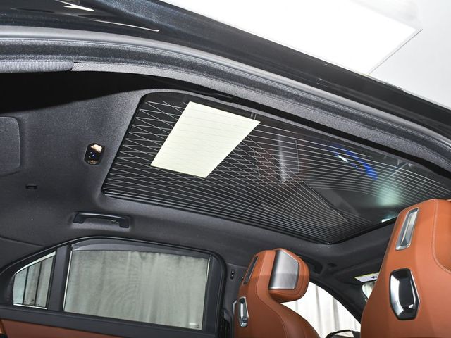 2023 BMW 7 Series 760i xDrive - 23011159 - 63