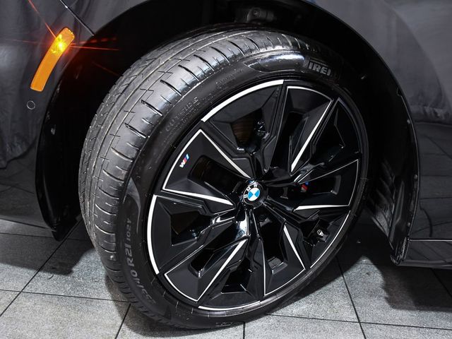 2023 BMW 7 Series 760i xDrive - 23011159 - 6