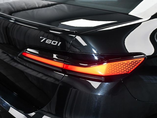 2023 BMW 7 Series 760i xDrive - 23011159 - 87