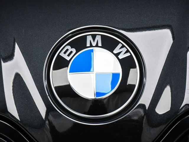 2023 BMW 7 Series 760i xDrive - 23011159 - 94