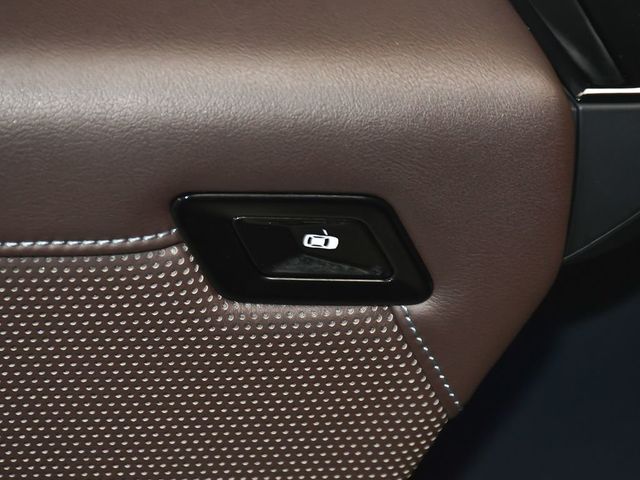 2023 BMW 7 Series 760i xDrive - 23011172 - 16