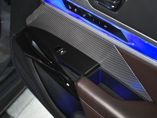 2023 BMW 7 Series 760i xDrive - 23011172 - 21