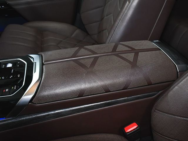 2023 BMW 7 Series 760i xDrive - 23011172 - 52
