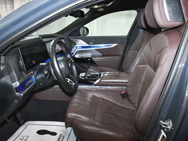 2023 BMW 7 Series 760i xDrive - 23011172 - 55