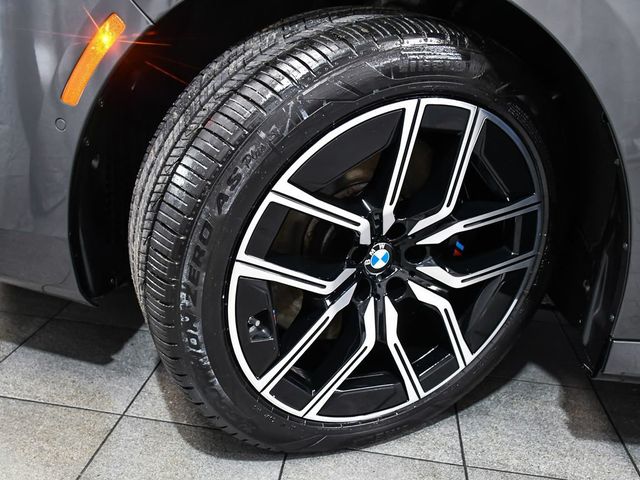 2023 BMW 7 Series 760i xDrive - 23011172 - 6
