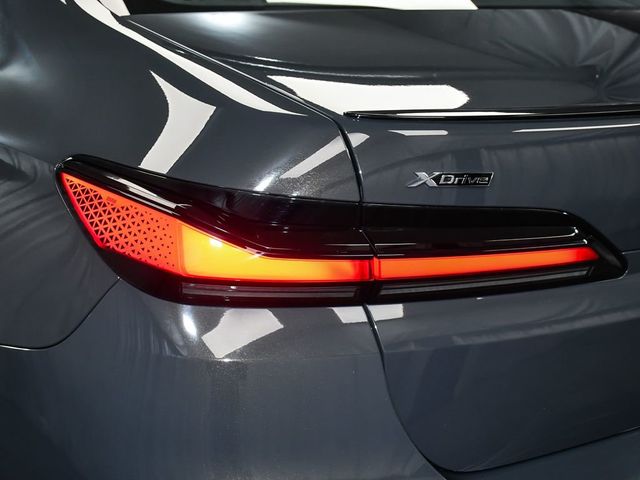 2023 BMW 7 Series 760i xDrive - 23011172 - 85