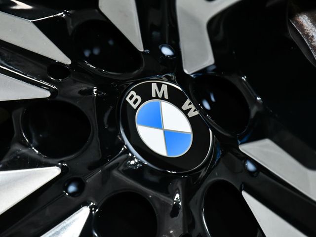 2023 BMW 7 Series 760i xDrive - 23011172 - 94