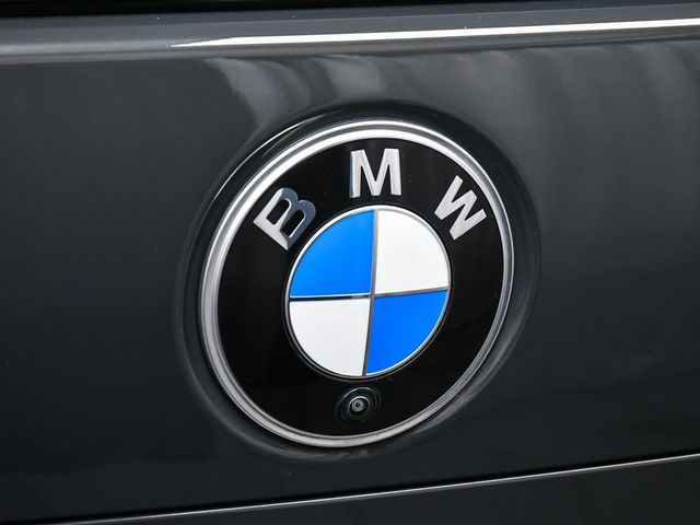 2023 BMW 7 Series 760i xDrive - 23011172 - 97