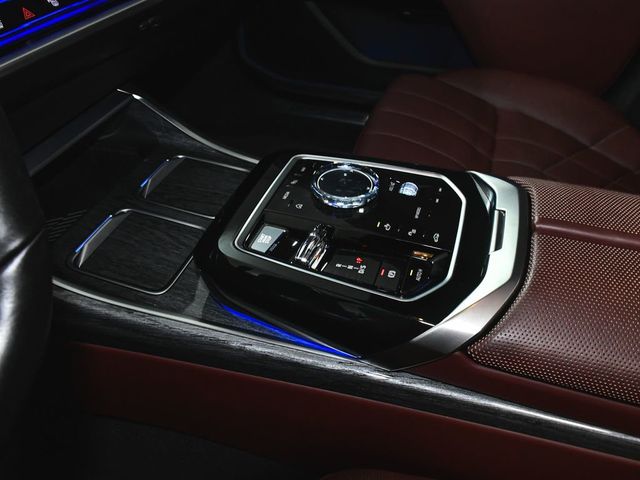 2023 BMW 7 Series 760i xDrive - 23048015 - 58