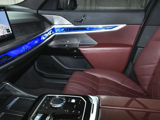 2023 BMW 7 Series 760i xDrive - 23048015 - 61