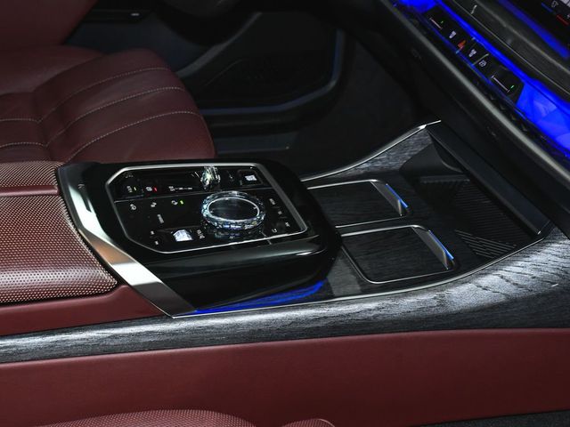 2023 BMW 7 Series 760i xDrive - 23048015 - 76