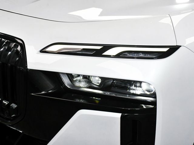2023 BMW 7 Series 760i xDrive - 23048015 - 88