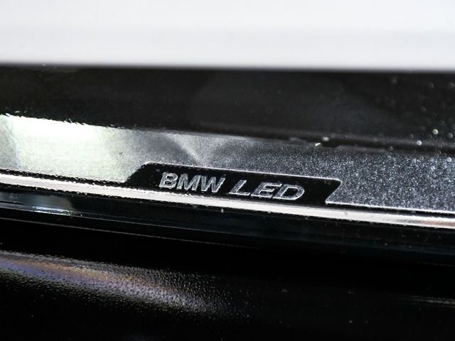 2023 BMW 7 Series 760i xDrive - 23048015 - 89