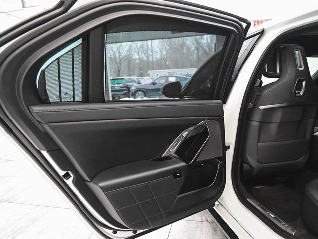 2023 BMW 7 Series 760i xDrive - 22975464 - 12