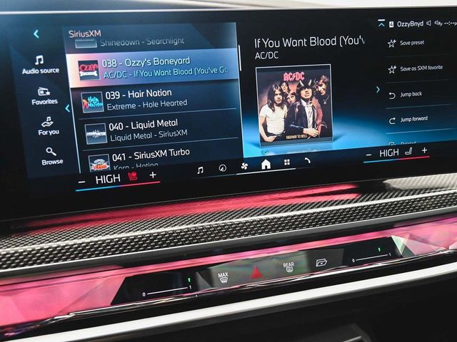 2023 BMW 7 Series 760i xDrive - 22975464 - 28