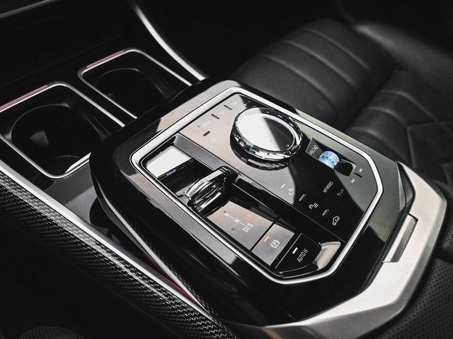 2023 BMW 7 Series 760i xDrive - 22975464 - 34