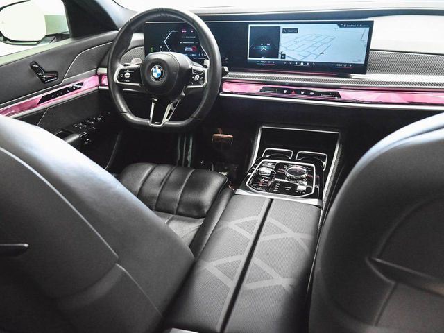 2023 BMW 7 Series 760i xDrive - 22975464 - 40