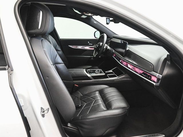 2023 BMW 7 Series 760i xDrive - 22975464 - 41