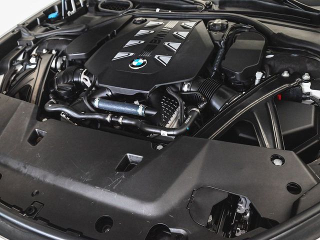 2023 BMW 7 Series 760i xDrive - 22975464 - 44