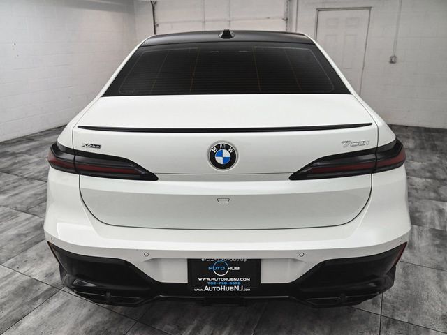 2023 BMW 7 Series 760i xDrive - 22975464 - 4
