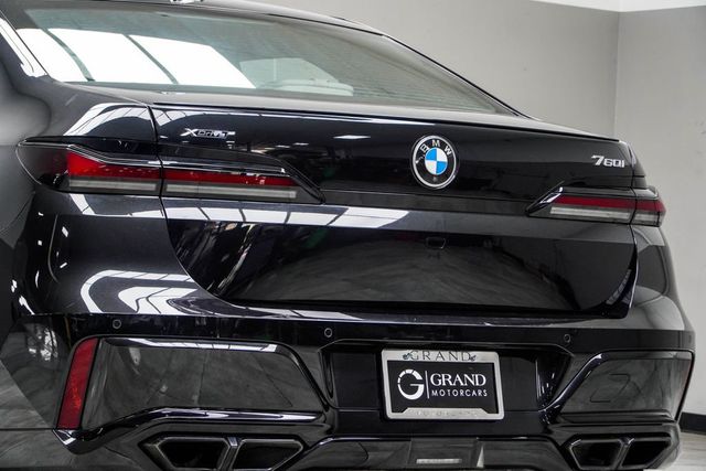 2023 BMW 7 Series 760i xDrive - 23016346 - 15