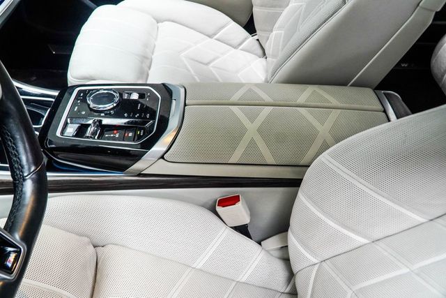 2023 BMW 7 Series 760i xDrive - 23016346 - 22