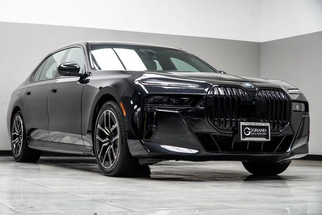 2023 BMW 7 Series 760i xDrive - 23016346 - 3