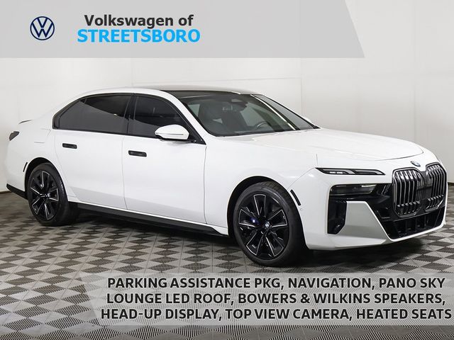 2023 BMW 7 Series 760i xDrive - 22969787 - 0