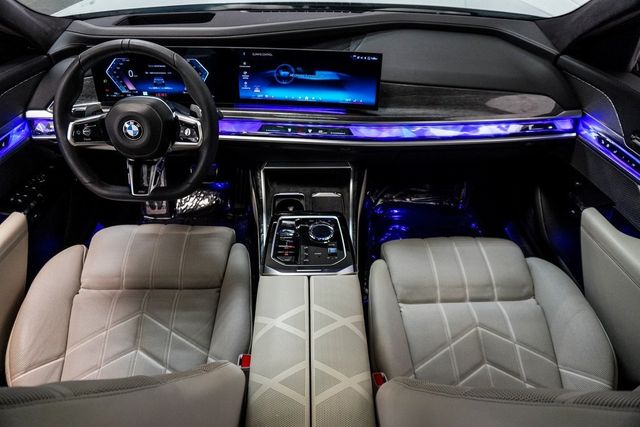 2023 BMW 7 Series 760i xDrive - 22935694 - 15
